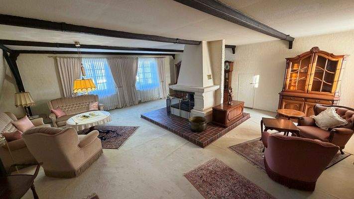 Wohnbereich mit offenem Kamin OG