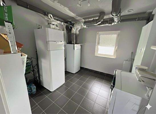 Hauswirtschaftsraum - Luftwärmepumpe