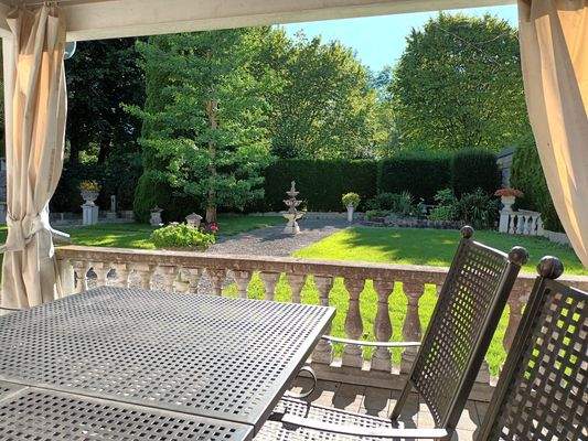 überdachter Freisitz.jpg