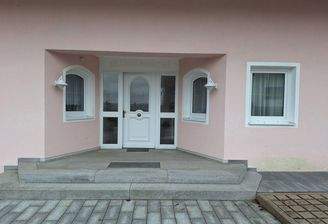 Repräsentativer Eingang