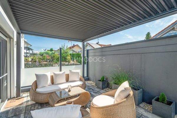 Terrasse mit Pergola