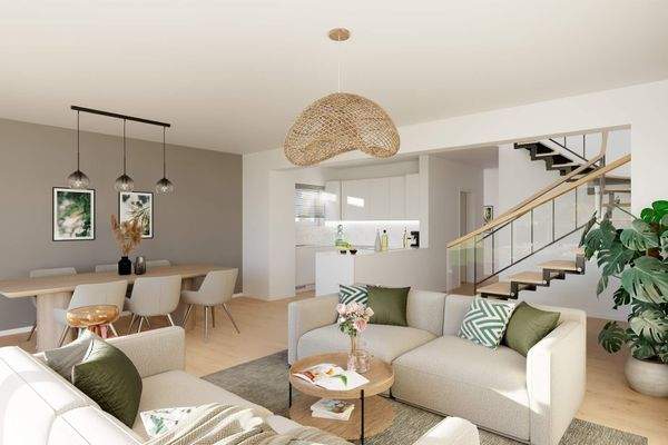 Lichtdurchflutete Wohnbereiche dank bodentiefer Fenster