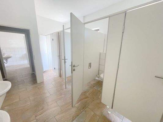 AnKaSa Immobilien GmbH_Maklerempfehlung Leipzig Markkleeberg Markranstädt Borna_Gewerbefläche Verkaufsfläche Lagerhalle_Nebenfläche Sanitäre Einrichtung1