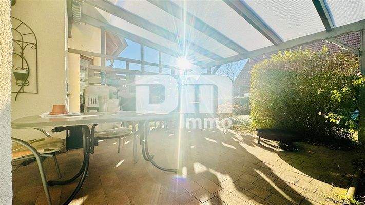 Große Terrasse / überdacht