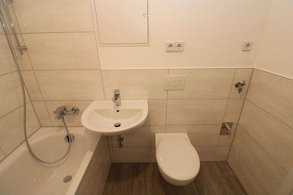 Beispiel Bad mit Wanne