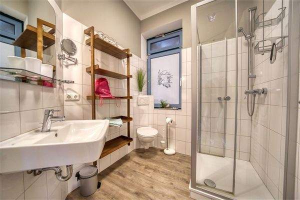 Wohneinheit 2 Badezimmer