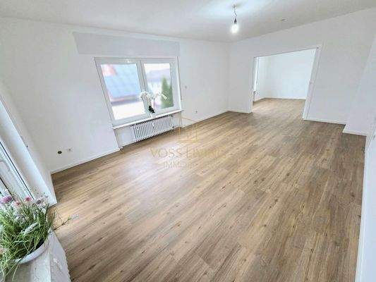 Wohnzimmer_BlickRichtungEsszimmer