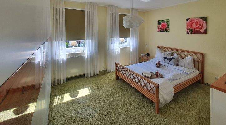 Schlafzimmer/Rückseite.