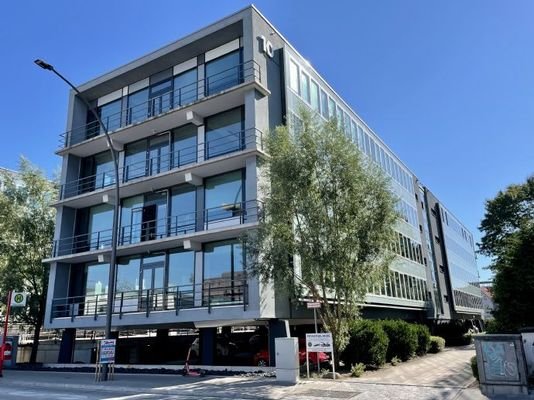 Straßenseitige Ansicht 2. OG