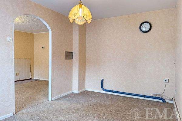 herausnehmbare Trennwand zwischen Wohn- und Esszimmer