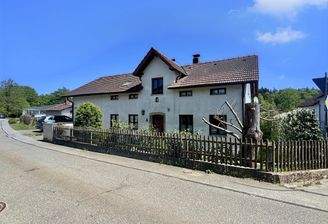 KI-generiert, Außenansicht