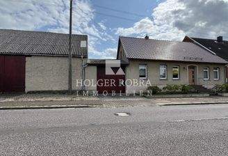 Wohnhaus mit Scheune