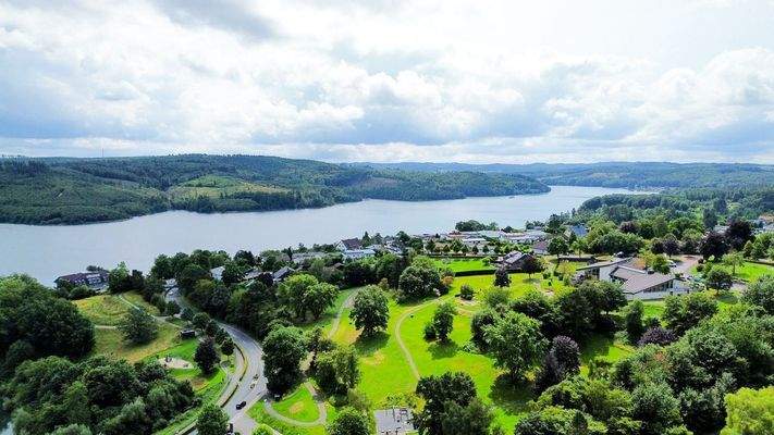 Drohnenaufnahme vom Sorpesee