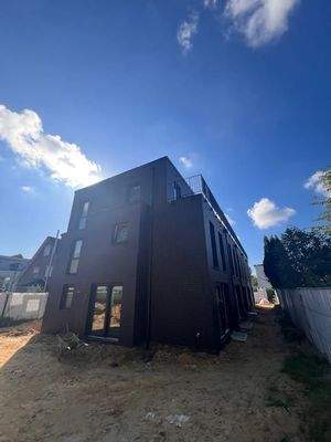 Neubau Reihenhäuser 12 a-e Bild II