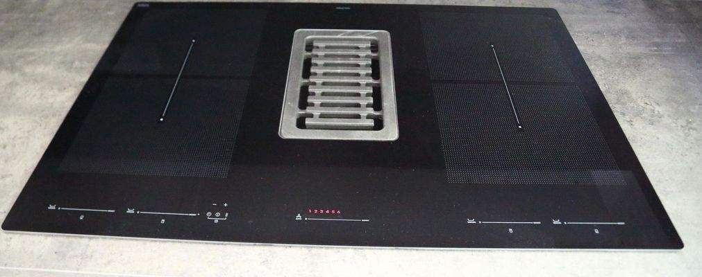 Ceranfeld mit Dunstabzug