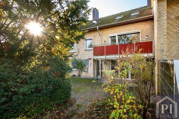 Teilweise überdachte Terrasse