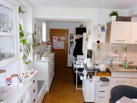 Küche und Eingangsbereich.JPG