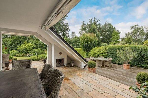 Terrassenbereich, überdacht