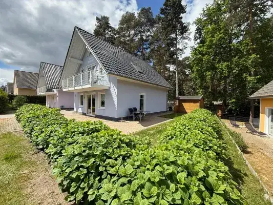 Grundstück mit Terrasse 