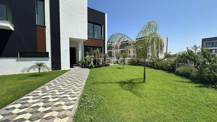 Detached Villas in Advanced Complex in North Cyprus Girne