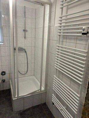 Badezimmer Dusche.jpg