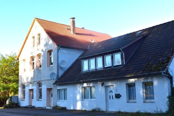 Mehrfamilienhaus mit Gewerbeeinheit