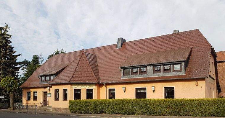 Wohn- und Geschäftshaus 2