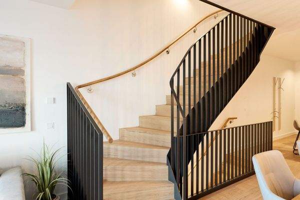 Treppe ins Obergeschoss