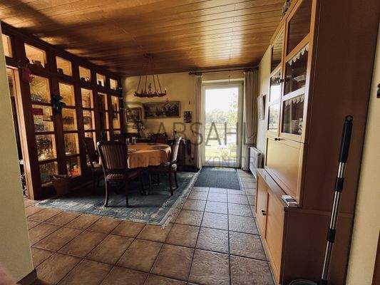 Esszimmer mit Terrassentür