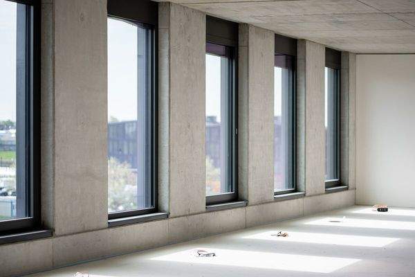 Fensterfronten im 3. OG