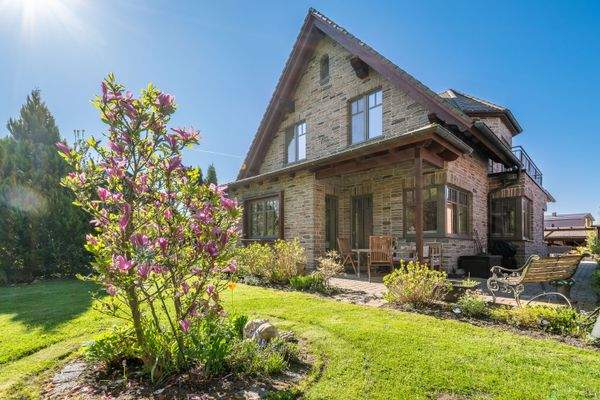 !Pinneberg-Hochwertiges-Einfamilienhaus-mit-Waldgrundstück-und-Pool-11