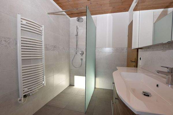 Duschbad mit Fenster