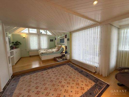 Master-Schlafzimmer mit eigenem Bad