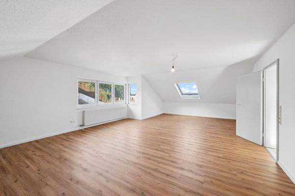 Großzügiges Bühnenzimmer