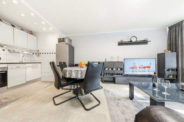 Küche und Wohnzimmer