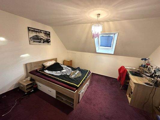 Schlafzimmer Wohnung 2.jpeg