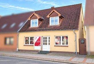 makellos 01 WGH Richtenberg - Straßenansicht.jpg