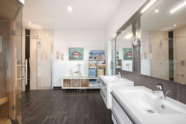 Masterbad mit Regendusche & Sauna