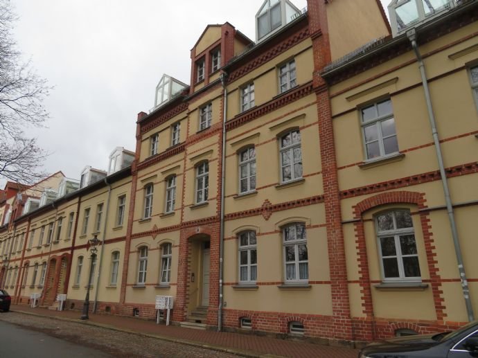 Denkmalgeschütztes Mehrfamilienwohnhaus in bevorzugter Lage