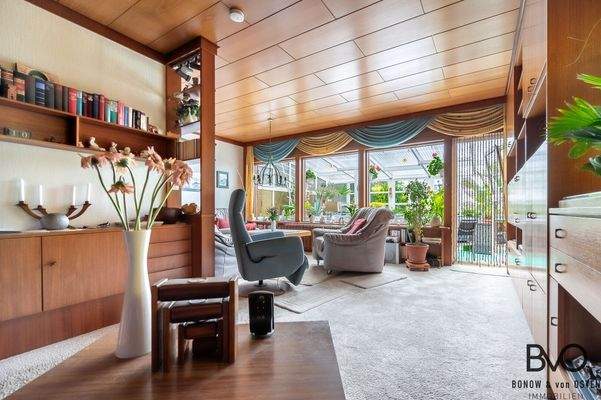 Wohnbereich mit angrenzendem Wintergarten