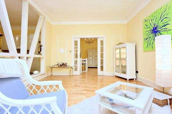 Zeitwohnen möblierte Wohnung Stuttgart Feuerbach bei urbanbnb  2 - Kopie.jpg