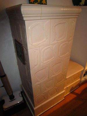 Kachelofen Esszi. EG lks.