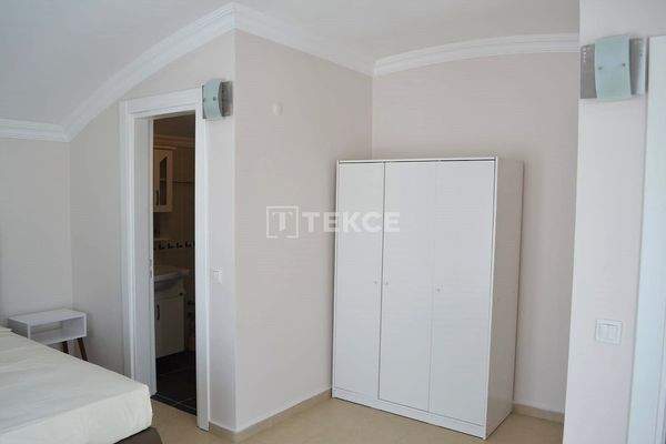 Furnished Villa in Gated Complex with Advantageous Location in Belek