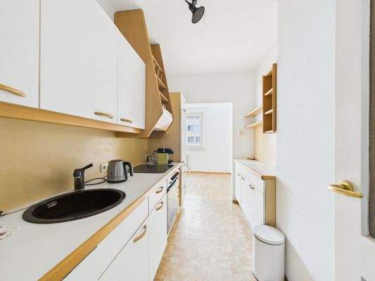 CAM04191G0-PR0074-STILL014