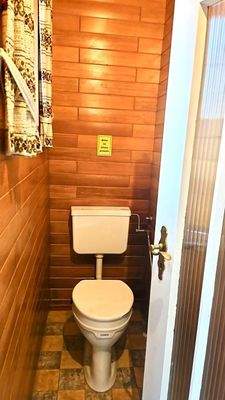Toilette Wohnung 2
