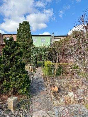 Idyllisch angelegter Garten 