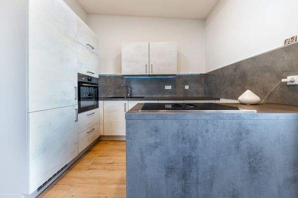 DI - Forbes Global Properties