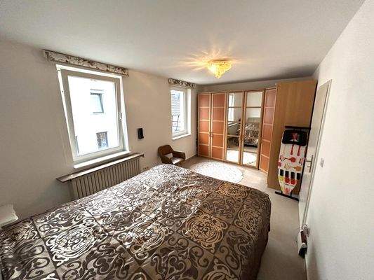 Elternschlafzimmer im 1. OG.jpg