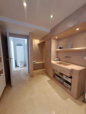 Kreta, Kalyves: Elegante neoklassizistische Villa am Meer zu verkaufen