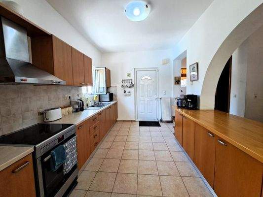 Kreta, Gavalochori: Charmante Landvilla mit drei Schlafzimmern und Pool zum Verkauf